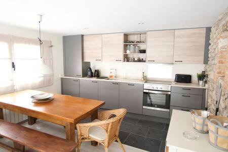 Apartament Central Amb Terrassa Alp Extérieur photo